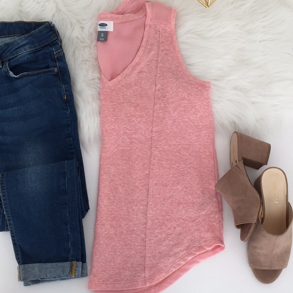 Old Navy Tops - NWOT No sleeve Old Navy v-neck top